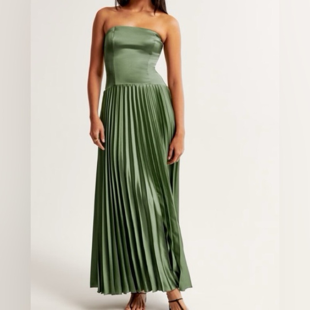 Abercrombie & Fitch Green Strapless Pleated Dress